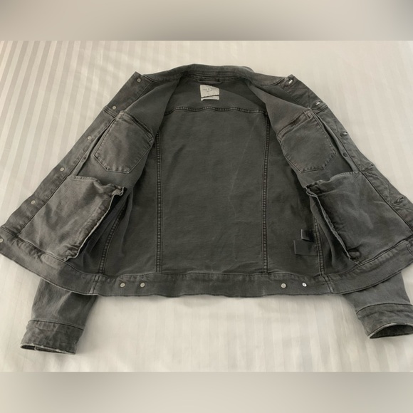 Giftable Men’s R&B Definitive Grey Denim Jacket - Picture 10 of 17